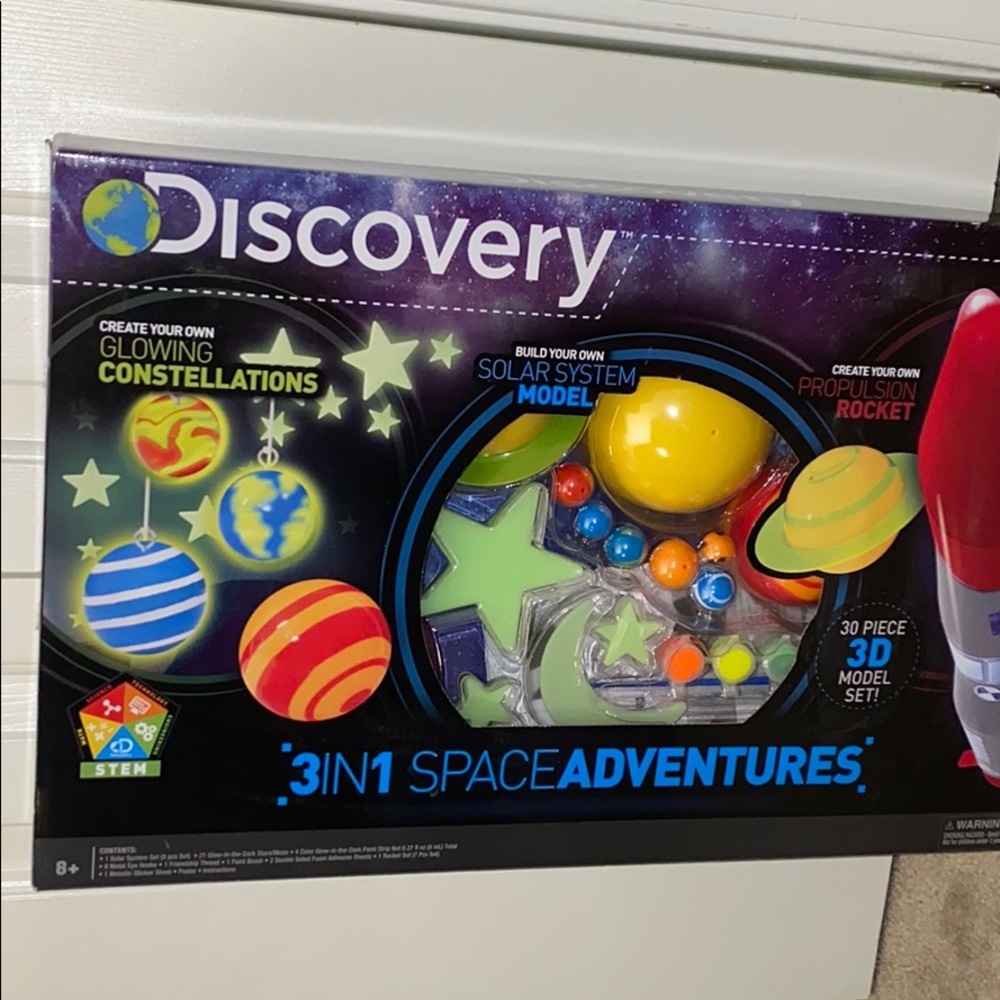 ✨NWT Discovery Create Glowing Constellations 8+⭐️